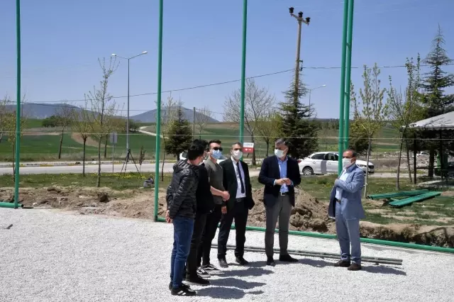 Isparta'da 16 semt spor sahası inşa ediliyor Isparta'da 16 semt spor sahası inşa ediliyor