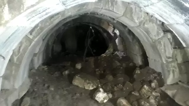 Kaçak kazıda yer altından Roma zindanları çıktı Kaçak kazıda yer altından Roma zindanları çıktı