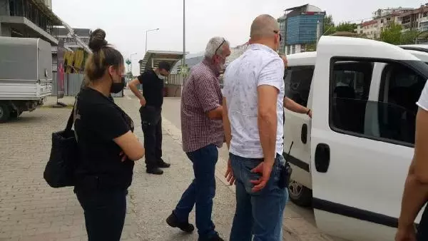 Son dakika: KADES butonuna bastı; 5 dakikada gelen polisler kurtardı Son dakika: KADES butonuna bastı; 5 dakikada gelen polisler kurtardı