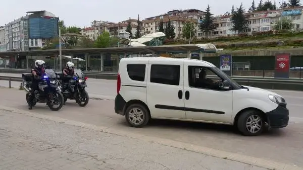Son dakika: KADES butonuna bastı; 5 dakikada gelen polisler kurtardı Son dakika: KADES butonuna bastı; 5 dakikada gelen polisler kurtardı
