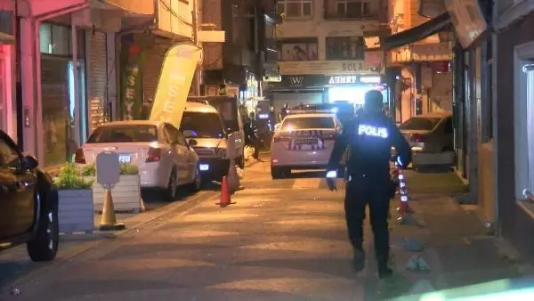 Son dakika haber: KAĞITHANE'DE SİLAHLI KAVGA 3 YARALI Son dakika haber: KAĞITHANE'DE SİLAHLI KAVGA 3 YARALI