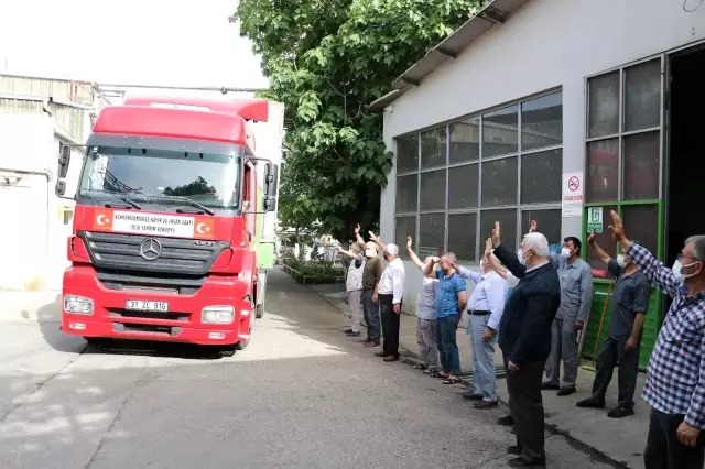 Kahramanmaraş'tan Suriye'ye 5 tır insani yardım Kahramanmaraş'tan Suriye'ye 5 tır insani yardım