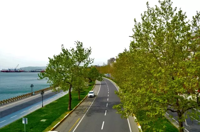 Kapanmanın 5'inci gününde sahil ve yollar sakin Kapanmanın 5'inci gününde sahil ve yollar sakin