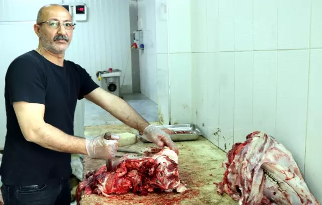 Kasaplardan 'kelle eti' önerisi Kasaplardan 'kelle eti' önerisi