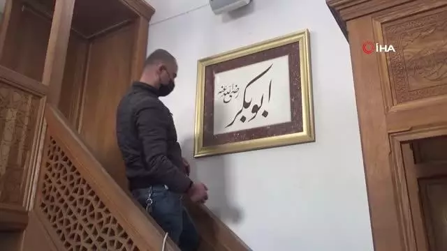 Kilis'in tarihi camileri orjinal hat yazıları ile bezendi Kilis'in tarihi camileri orjinal hat yazıları ile bezendi