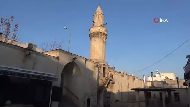 Kilis'in tarihi camileri orjinal hat yazıları ile bezendi Kilis'in tarihi camileri orjinal hat yazıları ile bezendi