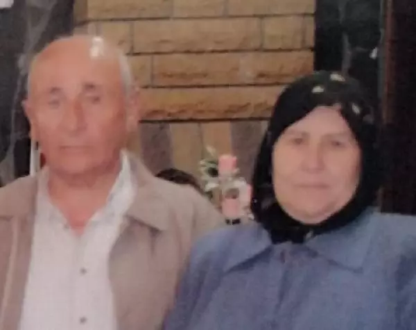 Bir ömrü paylaşan çift, 2 saat arayla koronavirüse yenik düştü Bir ömrü paylaşan çift, 2 saat arayla koronavirüse yenik düştü