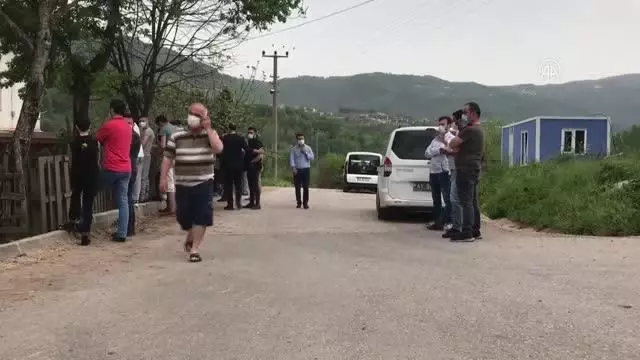 Son dakika haberi... Kuzeniyle oynadığı tüfeğin ateş almasıyla öldüğü iddia edilen çocuğun cenazesi defnedildi Son dakika haberi... Kuzeniyle oynadığı tüfeğin ateş almasıyla öldüğü iddia edilen çocuğun cenazesi defnedildi