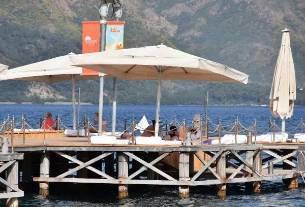 MUĞLA MARMARİS'E TURİSTLER DENİZ VE SESSİZLİĞİN KEYFİNİ ÇIKARDI MUĞLA MARMARİS'E TURİSTLER DENİZ VE SESSİZLİĞİN KEYFİNİ ÇIKARDI
