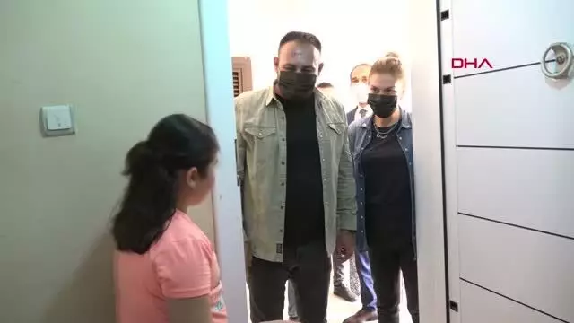 MERSİN 10 YAŞINDAKİ MELİSA'YA MUHABBET KUŞU SÜRPRİZİ MERSİN 10 YAŞINDAKİ MELİSA'YA MUHABBET KUŞU SÜRPRİZİ