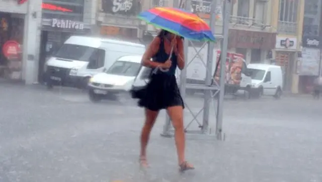 Meteoroloji uyardı! Bugünden itibaren sıcaklık düşüyor, yağmur geliyor Meteoroloji uyardı! Bugünden itibaren sıcaklık düşüyor, yağmur geliyor