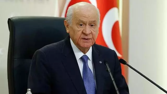 MHP'nin 3 Mayıs'ı Milliyetçiler Günü olarak kutlamasının ardından tüm gözlerin çevrildiği Bahçeli'den açıklama geldi MHP'nin 3 Mayıs'ı Milliyetçiler Günü olarak kutlamasının ardından tüm gözlerin çevrildiği Bahçeli'den açıklama geldi