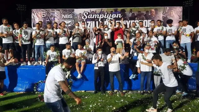 Nazilli Belediyespor, şampiyonluğu şehir turu atarak kutladı Nazilli Belediyespor, şampiyonluğu şehir turu atarak kutladı