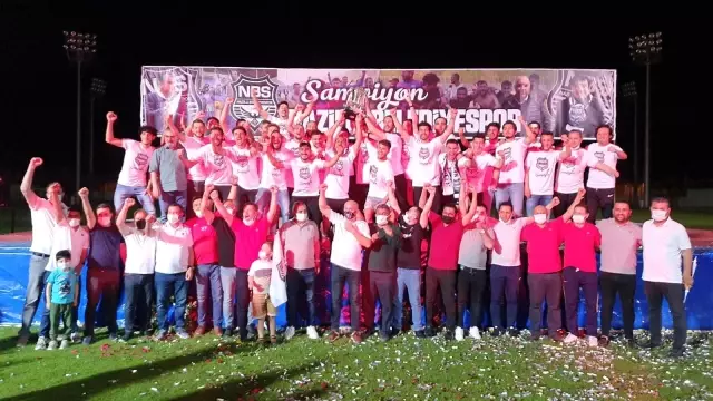 Nazilli Belediyespor, şampiyonluğu şehir turu atarak kutladı Nazilli Belediyespor, şampiyonluğu şehir turu atarak kutladı