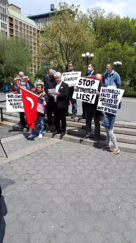 New York'ta 'Ermeni Tasarısını Kınama' mitingi yapıldı New York'ta 'Ermeni Tasarısını Kınama' mitingi yapıldı