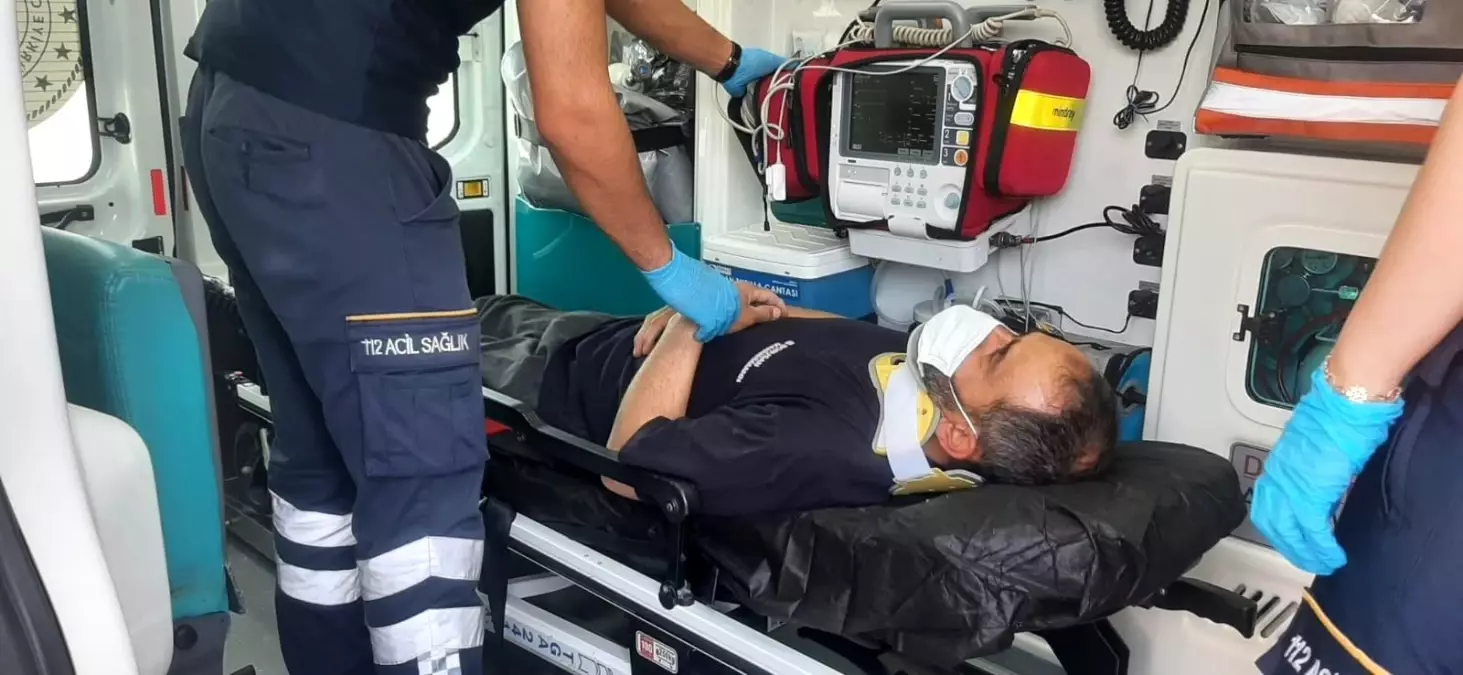 Otomobil ile motosiklet çarpıştı: 1 yaralı 1 otomobil ile motosiklet carpisti 1 yarali 14107054 amp