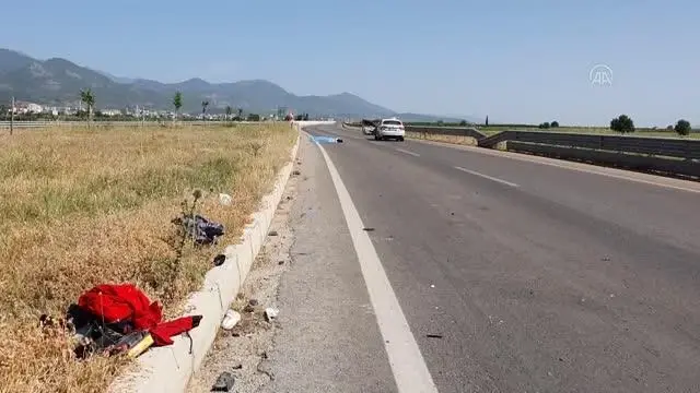 Son dakika haber | Otomobille çarpışan motosikletteki baba oğul hayatını kaybetti Son dakika haber | Otomobille çarpışan motosikletteki baba oğul hayatını kaybetti