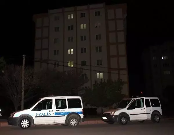 Pencereden düştü, hastanede hayatını kaybetti Pencereden düştü, hastanede hayatını kaybetti