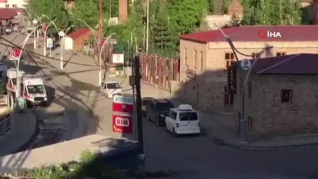 PKK'lı teröristlerden Çukurca'da havanlı saldırı PKK'lı teröristlerden Çukurca'da havanlı saldırı