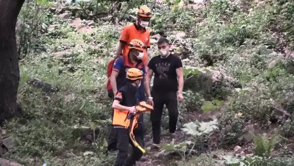 BURSA POLİSTEN KAÇARKEN KAYALIKTA MAHSUR KALAN GENÇ 6 SAAT SONRA KURTARILDI-EK BURSA POLİSTEN KAÇARKEN KAYALIKTA MAHSUR KALAN GENÇ 6 SAAT SONRA KURTARILDI-EK