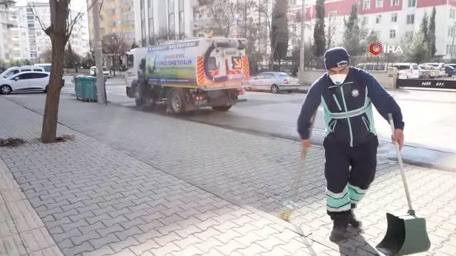 Şahinbey'de temizlik ekipleri gece gündüz görev başında Şahinbey'de temizlik ekipleri gece gündüz görev başında
