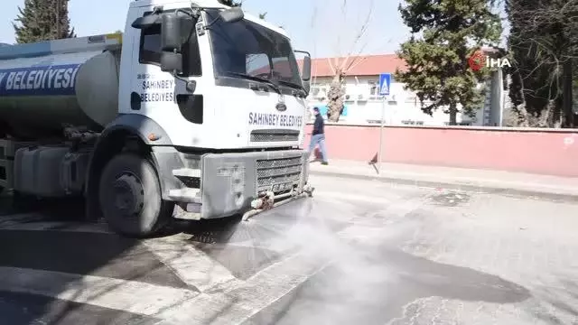 Şahinbey'de temizlik ekipleri gece gündüz görev başında Şahinbey'de temizlik ekipleri gece gündüz görev başında