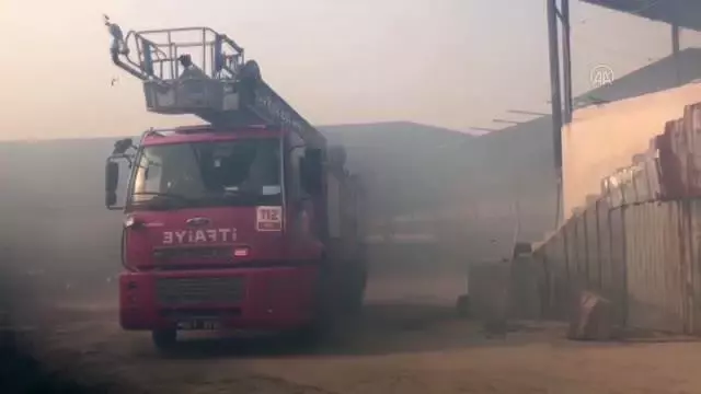 Samanlıkta çıkan yangına müdahale edildi Samanlıkta çıkan yangına müdahale edildi
