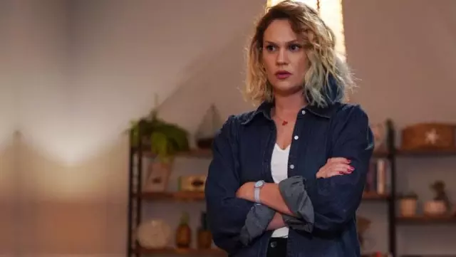Set çalışanlarının aşılanması gerektiğini söyleyen Farah Zeynep Abdullah, Fahrettin Koca'ya seslendi Set çalışanlarının aşılanması gerektiğini söyleyen Farah Zeynep Abdullah, Fahrettin Koca'ya seslendi