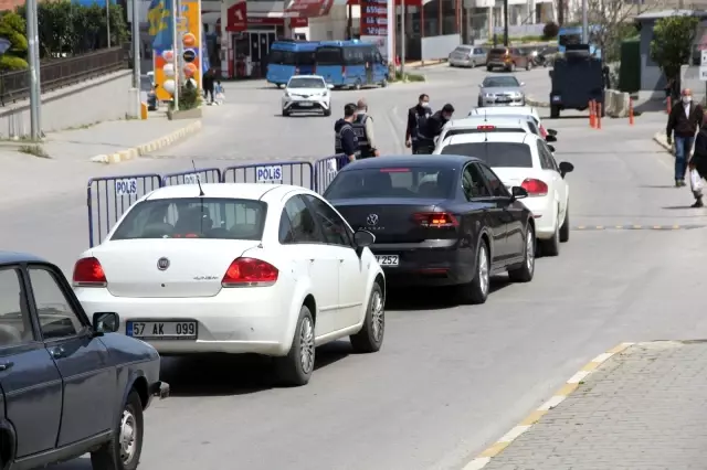 Sinop'ta 'herkes mi görevli' dedirten yoğunluk Sinop'ta 'herkes mi görevli' dedirten yoğunluk