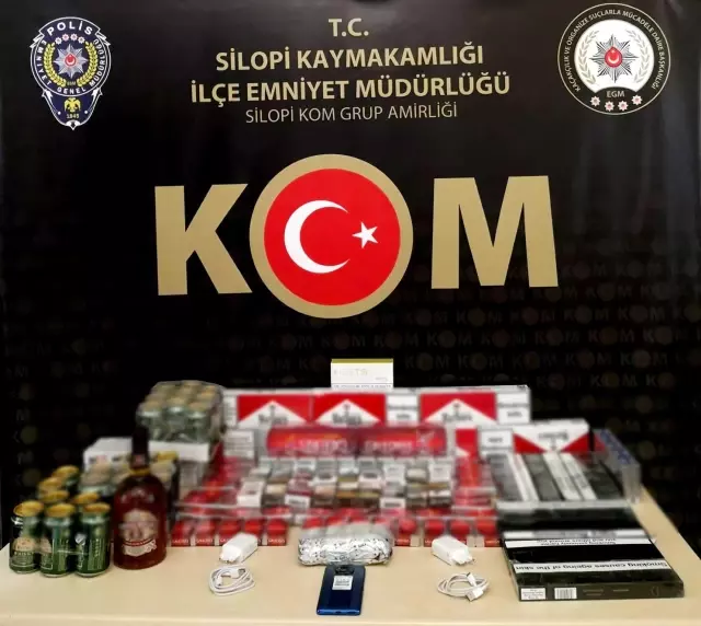 Şırnak'ta kaçakçılık operasyonu: 30 gözaltı Şırnak'ta kaçakçılık operasyonu: 30 gözaltı