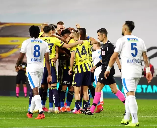 Süper Lig: Fenerbahçe: 3 BB Erzurumspor: 0 (İlk yarı) Süper Lig: Fenerbahçe: 3 BB Erzurumspor: 0 (İlk yarı)