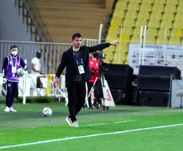 Süper Lig: Fenerbahçe: 3 BB Erzurumspor: 0 (İlk yarı) Süper Lig: Fenerbahçe: 3 BB Erzurumspor: 0 (İlk yarı)