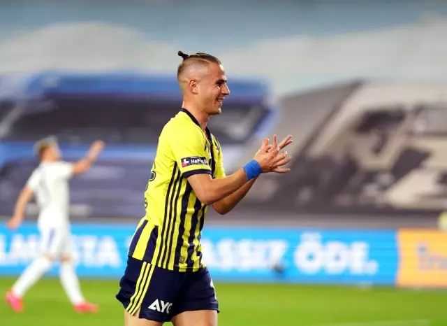 Süper Lig: Fenerbahçe: 3 BB Erzurumspor: 0 (İlk yarı) Süper Lig: Fenerbahçe: 3 BB Erzurumspor: 0 (İlk yarı)