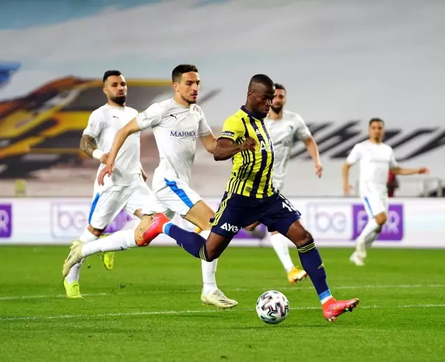 Süper Lig: Fenerbahçe: 3 BB Erzurumspor: 0 (İlk yarı) Süper Lig: Fenerbahçe: 3 BB Erzurumspor: 0 (İlk yarı)