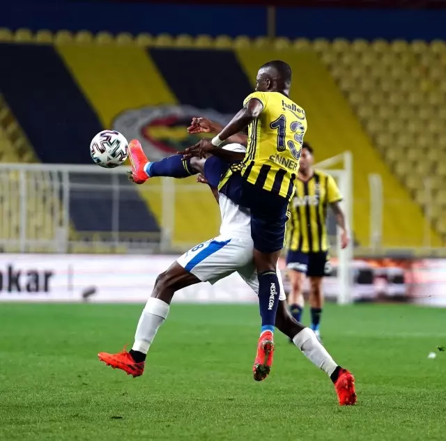 Süper Lig: Fenerbahçe: 3 BB Erzurumspor: 0 (İlk yarı) Süper Lig: Fenerbahçe: 3 BB Erzurumspor: 0 (İlk yarı)