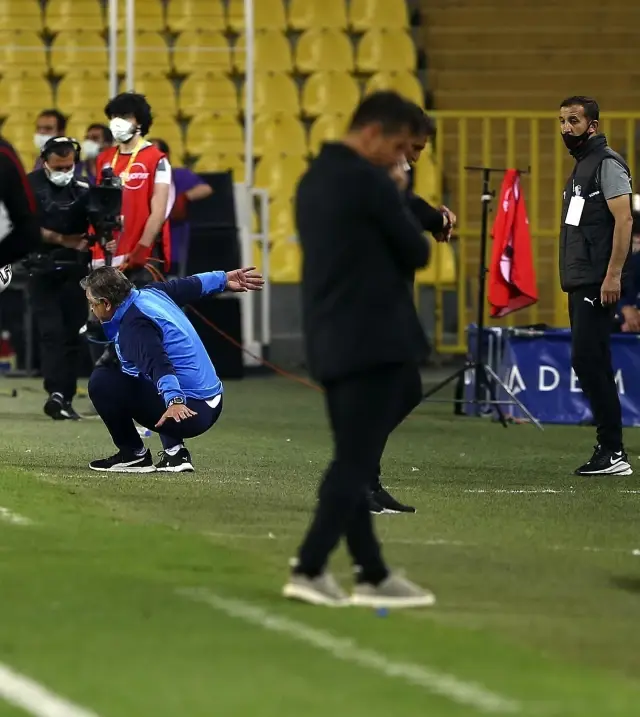 Süper Lig: Fenerbahçe: 3 BB Erzurumspor: 1 (Maç sonucu) Süper Lig: Fenerbahçe: 3 BB Erzurumspor: 1 (Maç sonucu)