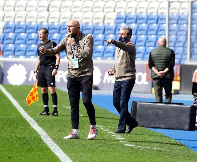 Süper Lig: Medipol Başakşehir: 0 - MKE Ankaragücü: 1 (İlk yarı) Süper Lig: Medipol Başakşehir: 0 - MKE Ankaragücü: 1 (İlk yarı)