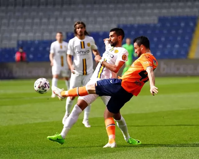 Süper Lig: Medipol Başakşehir: 0 - MKE Ankaragücü: 1 (İlk yarı) Süper Lig: Medipol Başakşehir: 0 - MKE Ankaragücü: 1 (İlk yarı)