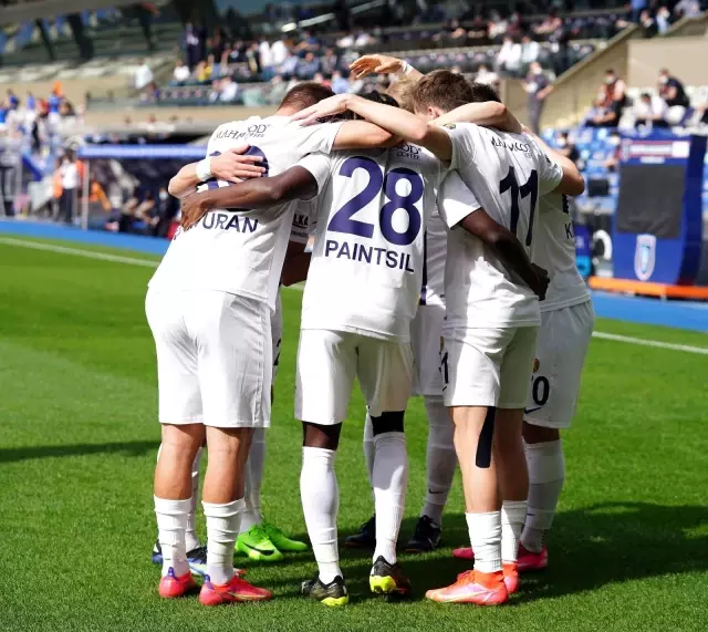 Süper Lig: Medipol Başakşehir: 0 - MKE Ankaragücü: 1 (İlk yarı) Süper Lig: Medipol Başakşehir: 0 - MKE Ankaragücü: 1 (İlk yarı)