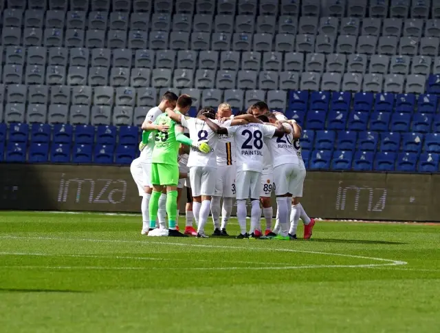 Süper Lig: Medipol Başakşehir: 0 - MKE Ankaragücü: 1 (İlk yarı) Süper Lig: Medipol Başakşehir: 0 - MKE Ankaragücü: 1 (İlk yarı)