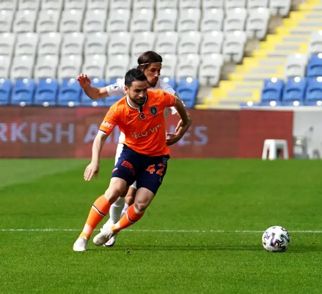 Süper Lig: Medipol Başakşehir: 0 - MKE Ankaragücü: 1 (İlk yarı) Süper Lig: Medipol Başakşehir: 0 - MKE Ankaragücü: 1 (İlk yarı)