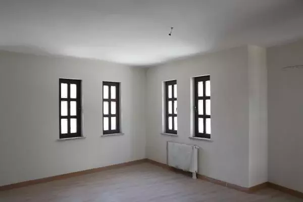 DİYARBAKIR SUR'DA YAPIMI TAMAMLANAN KONUTLAR HAK SAHİPLERİNE TESLİM EDİLDİ DİYARBAKIR SUR'DA YAPIMI TAMAMLANAN KONUTLAR HAK SAHİPLERİNE TESLİM EDİLDİ
