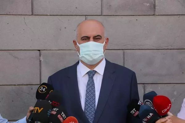 DİYARBAKIR SUR'DA YAPIMI TAMAMLANAN KONUTLAR HAK SAHİPLERİNE TESLİM EDİLDİ DİYARBAKIR SUR'DA YAPIMI TAMAMLANAN KONUTLAR HAK SAHİPLERİNE TESLİM EDİLDİ