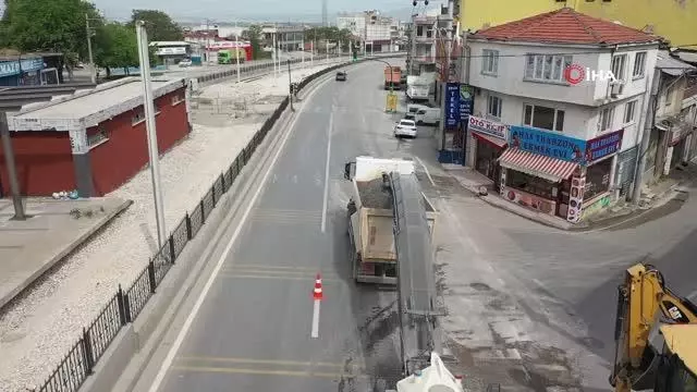 Tam kapanmada Büyükşehir yine yollarda Tam kapanmada Büyükşehir yine yollarda