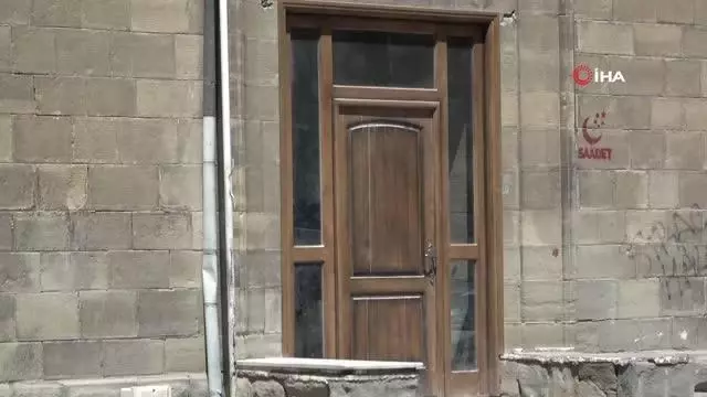 Tarihi Tekel binasının restorasyon çalışması başladı Tarihi Tekel binasının restorasyon çalışması başladı