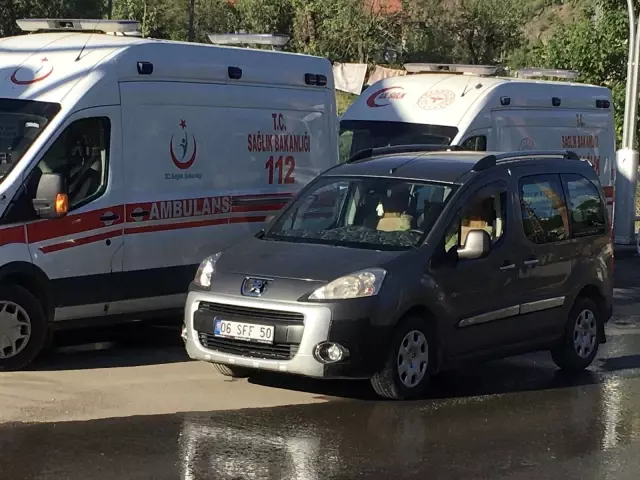 PKK'lı teröristlerden Çukurca'da havanlı saldırı PKK'lı teröristlerden Çukurca'da havanlı saldırı
