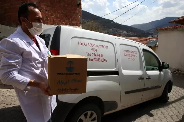 Tokat'ta 5 bin aileye gıda kolisi yardımı Tokat'ta 5 bin aileye gıda kolisi yardımı