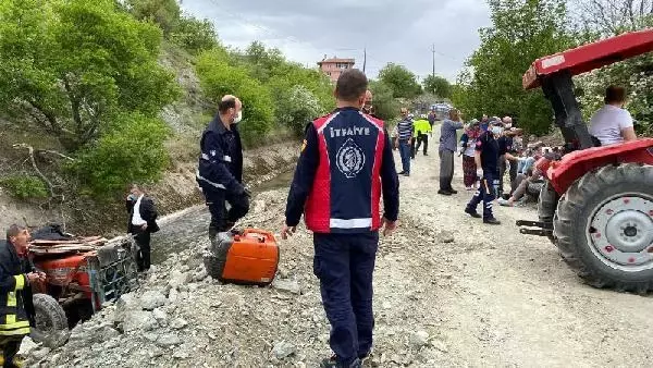 TOKAT'TA SULAMA KANALINA DÜŞEN TRAKTÖRÜN SÜRÜCÜSÜ ÖLDÜ TOKAT'TA SULAMA KANALINA DÜŞEN TRAKTÖRÜN SÜRÜCÜSÜ ÖLDÜ