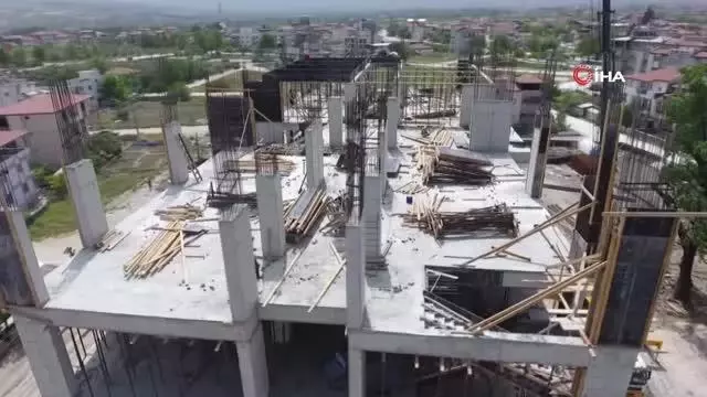 Toplam maliyeti 9,5 milyon TL olan okulda çalışmalar devam ediyor Toplam maliyeti 9,5 milyon TL olan okulda çalışmalar devam ediyor
