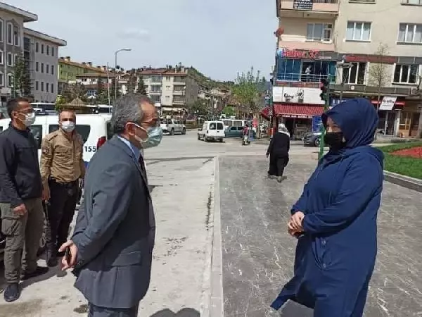 Tosya Kaymakamı Pişkin denetimlere katıldı uyarılarda bulundu Tosya Kaymakamı Pişkin denetimlere katıldı uyarılarda bulundu